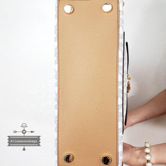 NWT Michael Kors Medium Bridgette studded tote bag - Picture 8 of 8